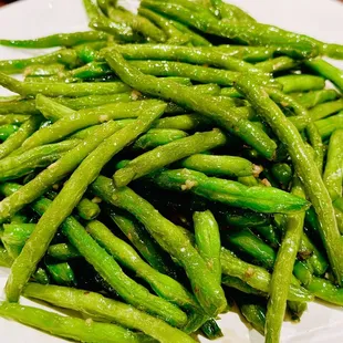 Garlic green beans - don't be fooled by the simple look it was very flavorful 5/5