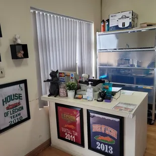 sushi and sashimi, interior