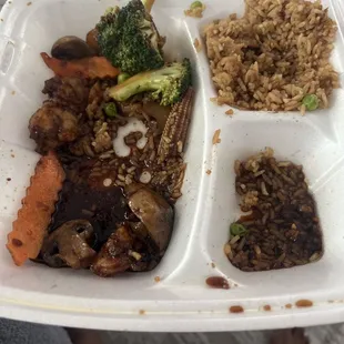 #3. Shrimp with Mixed Vegetables Lunch Combo Plate