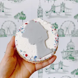 Queen&apos;s Jubilee iced sugar cookie