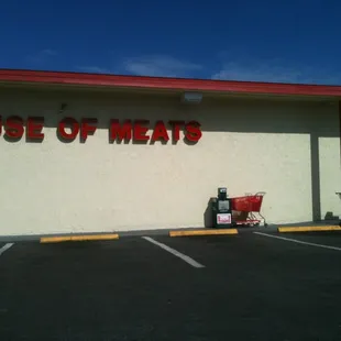 Also Spanish sign reading:  La Casa De Las Carnes