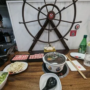 Broccoli, radish, hot pot, udon