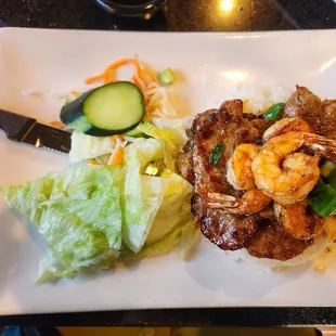 63. Grilled pork and shrimp with rice