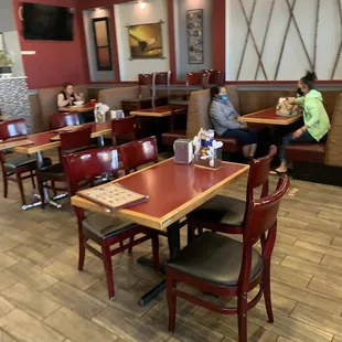 sushi and sashimi, interior