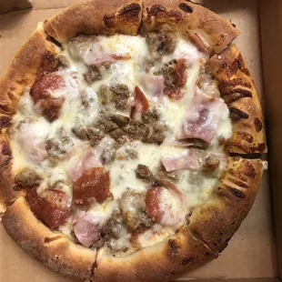 Small meat pizza