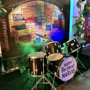 Amazing detailed decor to set the ambiance