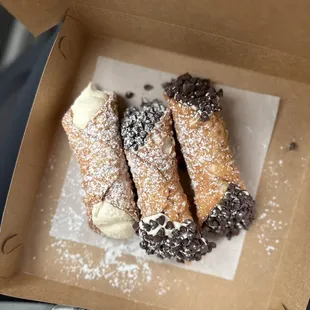 Cannolis