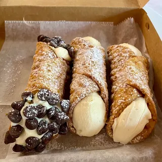 Cannolis