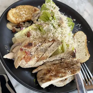 Cesar salad w/chicken