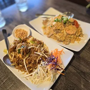 Combination fried rice and tofu pad see ew