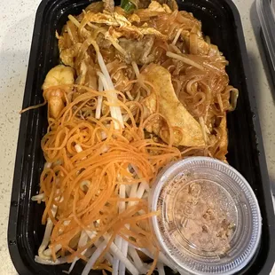 Pad Thai with combination meat