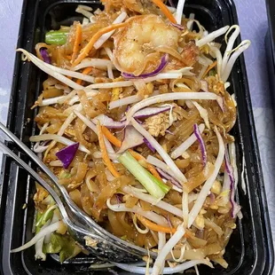 N1. Pad Thai Noodle