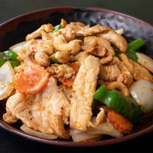 AL7. Cashew Nut chicken