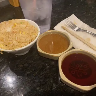 Fried rice and sauce