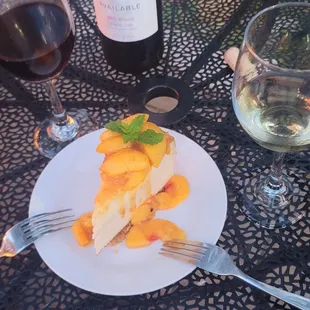 Peach cheesecake