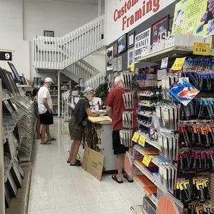 Frame shop