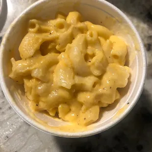 Mac n Cheese .. the black pepper