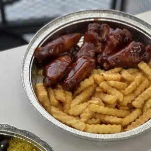 Chicken wings with French fries
Your choice of Buffalo or Bbq