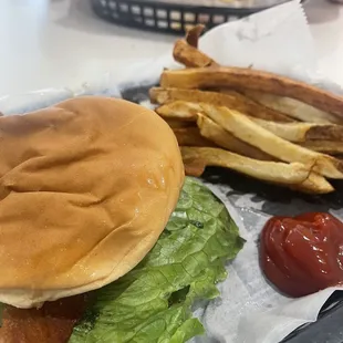 Bacon cheeseburger with hand cut fries