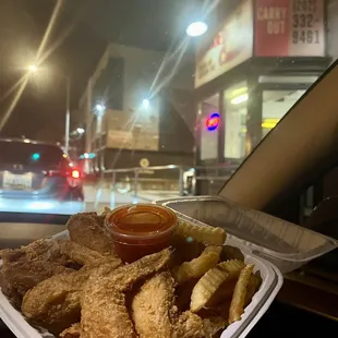 Wings and Fries w/Mambo Sauce