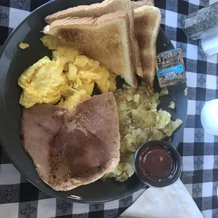 Howard&apos;s Country Breakfast  Lord Big of tasty approved