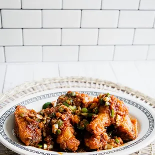 Mandarin's spicy garlic wings