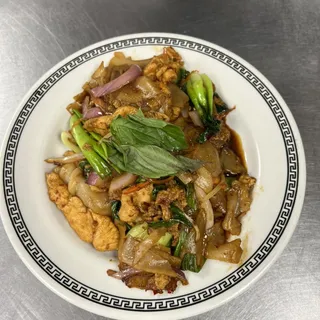 Pad Kee Mao (Drunken Noodles)