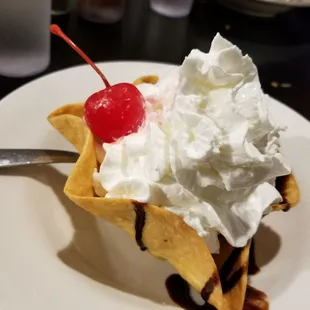 Fried ice cream with chocolate sauce