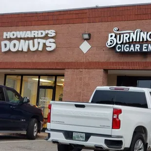 Awesome folks with the greatest and freshest donuts in Memphis.