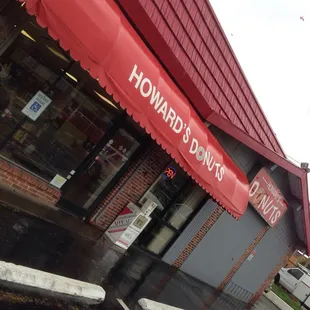 the outside of a restaurant