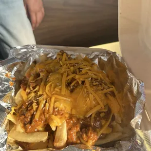 Chili cheese fries