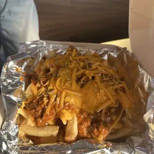 Bomb chili cheese fries