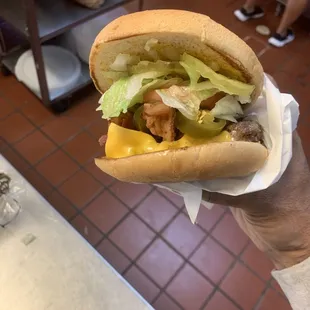 Bacon cheeseburger w/ jalapeños