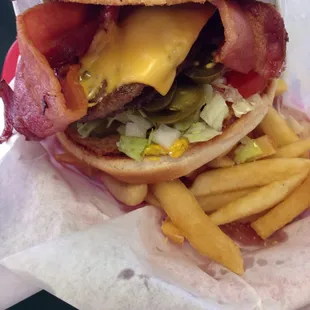 Jalapeño cheese burger with bacon