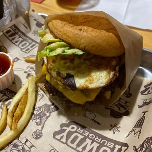 Triple howdy burger with egg