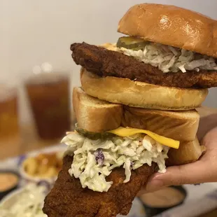 a chicken sandwich with coleslaw and coleslaw slaw