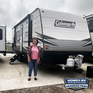 Woohoo!! Another happy camper!  Congrats Ms. Collins on the 2021 Coleman Lantern 286RK. Welcome to the Howdy RV family! Safe travels!