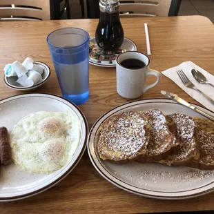 Breakfast time! It's fun trying new dishes. Niko and Bill do a great job as chefs. Delicious is an understatement .