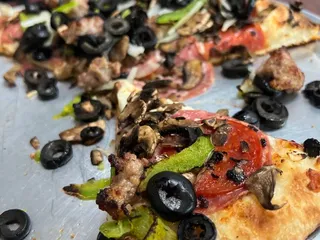 Tony's Pizza - Visalia