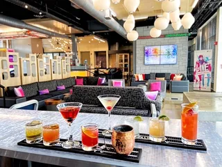W XYZ Bar
