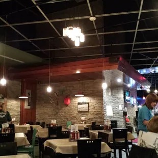 Nice little hole in the wall BBQ joint connected to the casino. Only bad thing is you can smell the smoke inside from the casino