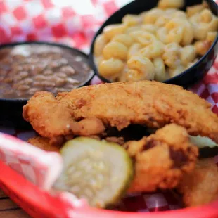 food, chicken wings and fried chicken