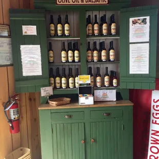 Nice variety of blended olive oils with recipes and suggested pairings.