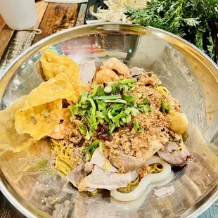 Dry noodles (egg noodles)