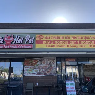 Their famous signature bowl of dry white noodle - Hu Tieu Kho.