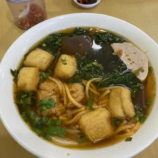 12. Canh bun