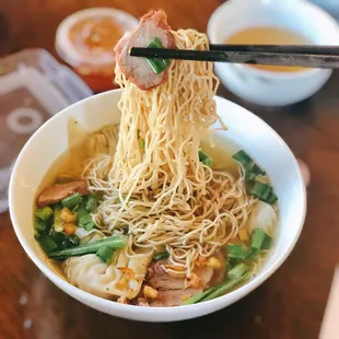 Wonton noodles