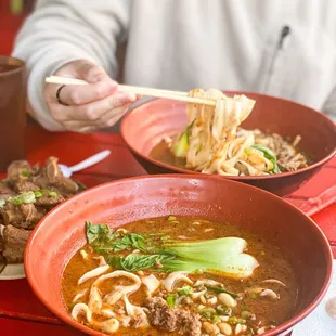 D11. Chongqing Street Noodle