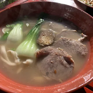 C2.Traditional Beef Shank Noodle Soup-