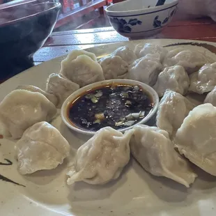 B1.Napa Cabbage w.Pork Dumplings